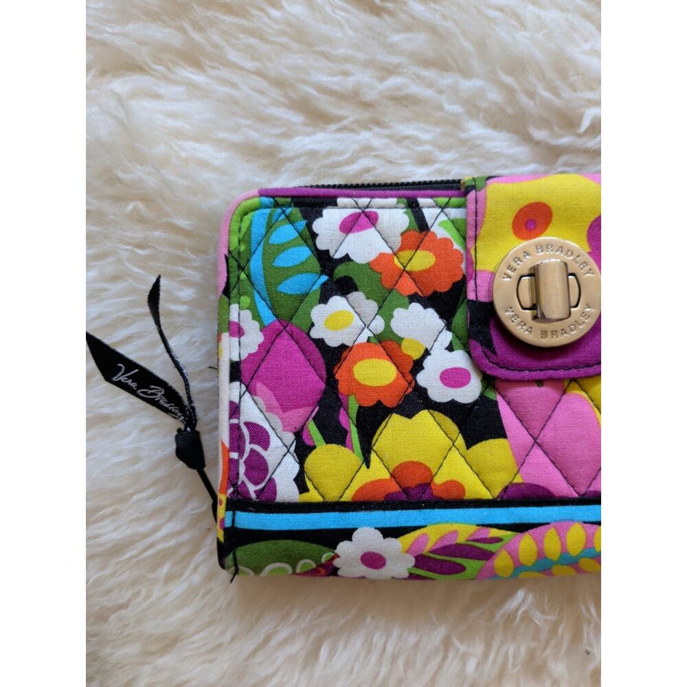 Vera Bradley Turn Lock Wallet in Va Va Bloom Floral Organizer EUC - Picture 2 of 12
